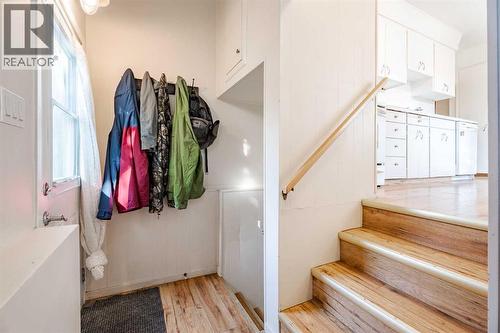 6507 34 Avenue Nw, Calgary, AB - Indoor