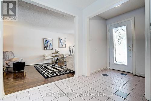 27 Pining Road, Markham, ON - Indoor Photo Showing Other Room