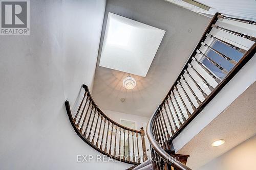 27 Pining Road, Markham, ON - Indoor Photo Showing Other Room