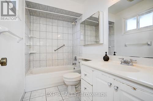 27 Pining Road, Markham, ON - Indoor Photo Showing Bathroom