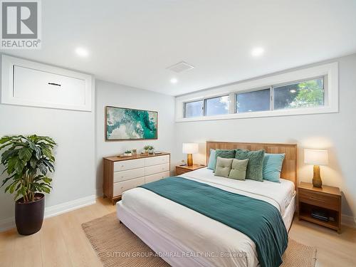 Virtually staged photo - 393 Paliser Crescent S, Richmond Hill, ON - Indoor Photo Showing Bedroom