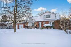 912 BOOTHMAN AVENUE  Burlington, ON L7T 1P4