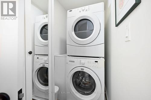 912 Boothman Avenue, Burlington, ON - Indoor Photo Showing Laundry Room
