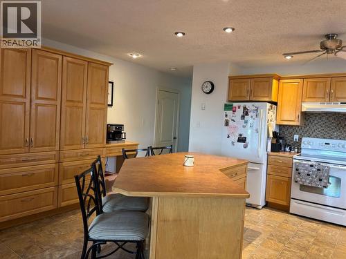 432, 1237 4 Avenue S, Lethbridge, AB - Indoor Photo Showing Kitchen
