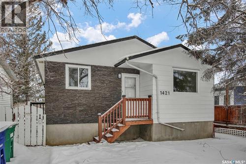 1421 Hnatyshyn AVENUE  Saskatoon, SK S7L 4G6