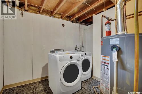 1421 Hnatyshyn Avenue, Saskatoon, SK - Indoor Photo Showing Laundry Room
