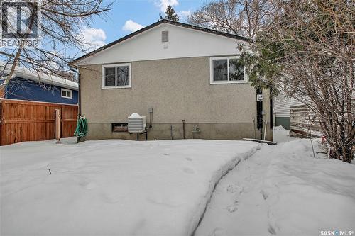 1421 Hnatyshyn Avenue, Saskatoon, SK - Outdoor With Exterior