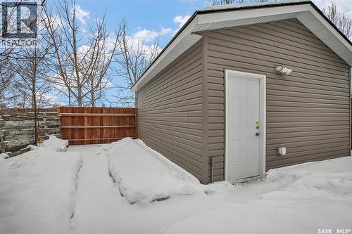 1421 Hnatyshyn Avenue, Saskatoon, SK - Outdoor With Exterior