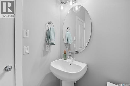 242 Brighton Gate, Saskatoon, SK - Indoor Photo Showing Bathroom