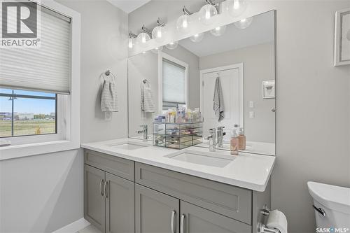242 Brighton Gate, Saskatoon, SK - Indoor Photo Showing Bathroom
