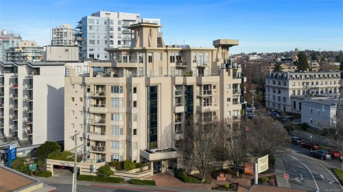 303-605 Douglas St  Victoria, BC V8V 2P9