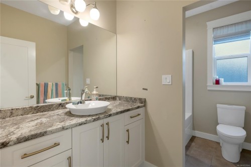 65 Nikola Rd, Campbell River, BC 