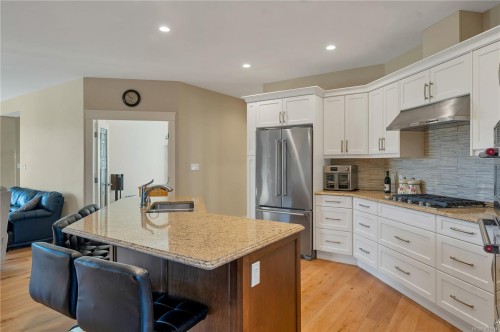 65 Nikola Rd, Campbell River, BC 