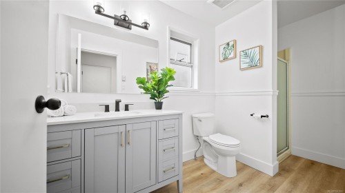 3855 Haro Rd, Saanich, BC 