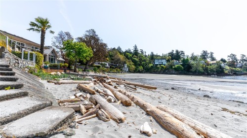 3855 Haro Rd, Saanich, BC 