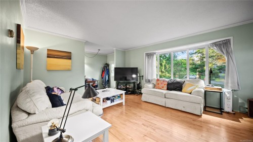 3855 Haro Rd, Saanich, BC 