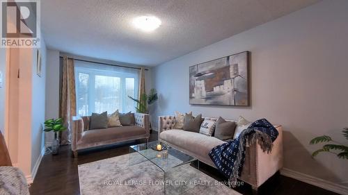 1 Donaldson Drive, Brampton, ON - Indoor Photo Showing Living Room