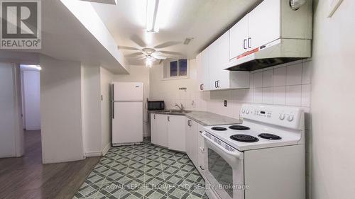 1 Donaldson Drive, Brampton, ON - Indoor Photo Showing Kitchen