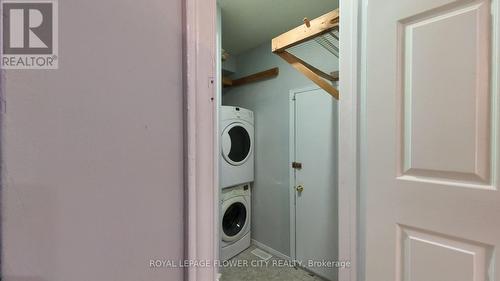 1 Donaldson Drive, Brampton, ON - Indoor Photo Showing Laundry Room