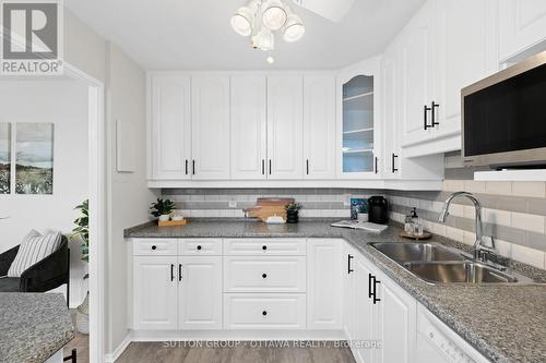 Kitchen - 308 - 2625 Regina Street, Ottawa, ON - Indoor Photo Showing Kitchen With Double Sink