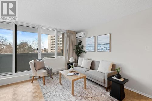 308 - 2625 Regina Street, Ottawa, ON - Indoor Photo Showing Living Room