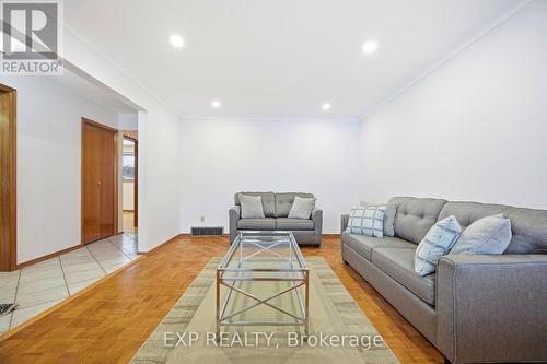 27 Palermo Crescent W, Guelph, ON - Indoor Photo Showing Living Room