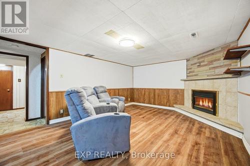 27 Palermo Crescent W, Guelph, ON - Indoor With Fireplace