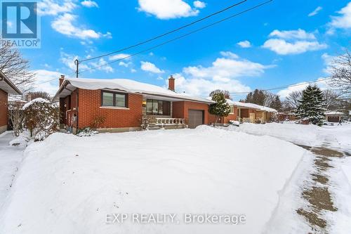 27 Palermo Crescent W, Guelph, ON - Outdoor