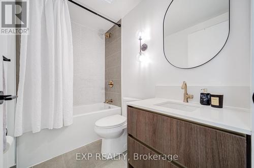 211 - 1285 Queen Street E, Toronto, ON - Indoor Photo Showing Bathroom
