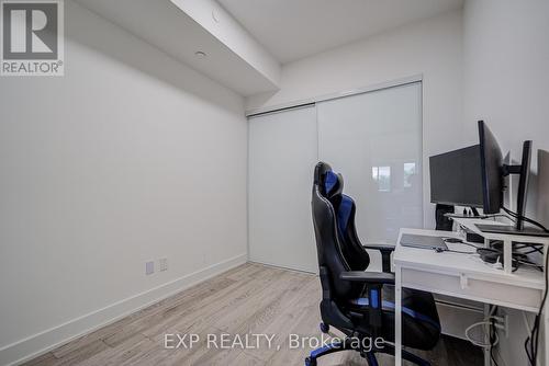 211 - 1285 Queen Street E, Toronto, ON - Indoor Photo Showing Office