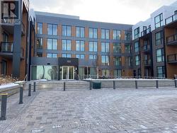 101 - 150 SABINA DRIVE  Oakville, ON L6H 7C3