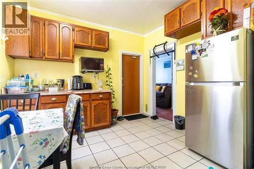 562 Dougall, Windsor, ON - Indoor Photo Showing Kitchen