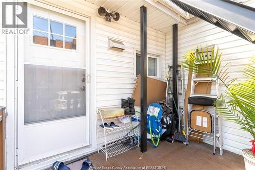 562 Dougall, Windsor, ON - Outdoor With Exterior