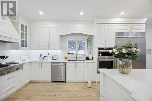 49 Pearson Avenue, Richmond Hill, ON - Indoor Photo Showing Kitchen With Upgraded Kitchen