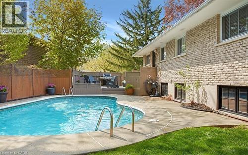 407 Canterbury Crescent, Oakville, ON - Outdoor With In Ground Pool