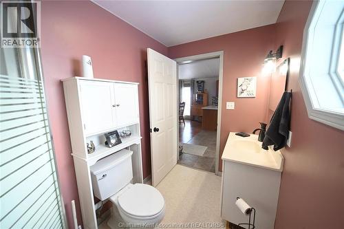 333 King Street North, Highgate, ON - Indoor