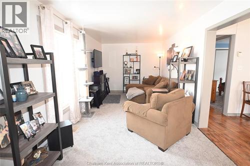 333 King Street North, Highgate, ON - Indoor