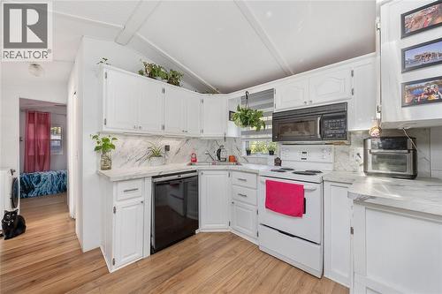 9951 Northville Crescent Unit# 11, Lambton Shores, ON 