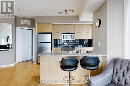 2208 - 65 Bremner Boulevard, Toronto, ON - Indoor Photo Showing Kitchen With Double Sink