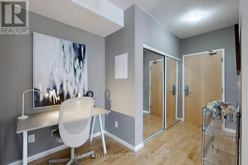 2208 - 65 Bremner Boulevard, Toronto, ON - Indoor Photo Showing Office