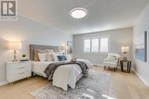1331 Kestell Boulevard, Oakville, ON - Indoor Photo Showing Bedroom