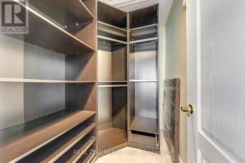 1331 Kestell Boulevard, Oakville, ON - Indoor