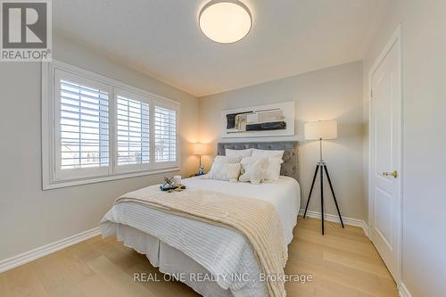 1331 Kestell Boulevard, Oakville, ON - Indoor Photo Showing Bedroom