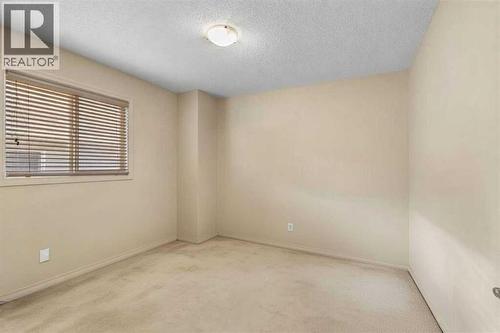 72 Rockyspring Circle Nw, Calgary, AB - Indoor Photo Showing Other Room