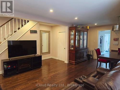104 Mcroberts Avenue, Toronto, ON - Indoor