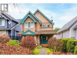 628 E 21ST STREET  North Vancouver, BC V7V 4V8