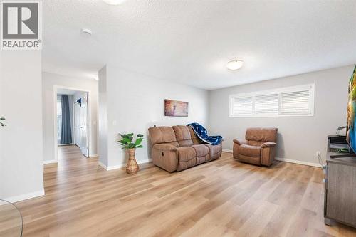 13 Walcrest Way Se, Calgary, AB - Indoor