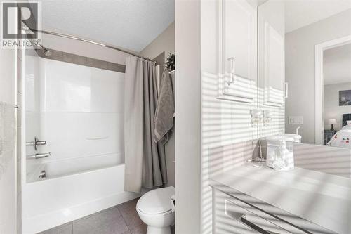 13 Walcrest Way Se, Calgary, AB - Indoor Photo Showing Bathroom