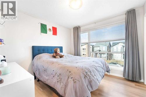 13 Walcrest Way Se, Calgary, AB - Indoor Photo Showing Bedroom