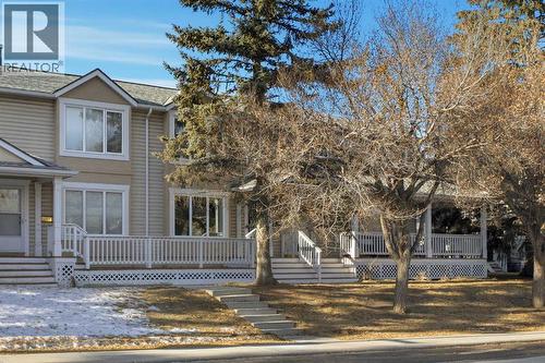 123 Killarney Glen Court SW  Calgary, AB T3E 7H4